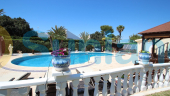 Resale - Villa - Torrevieja - 