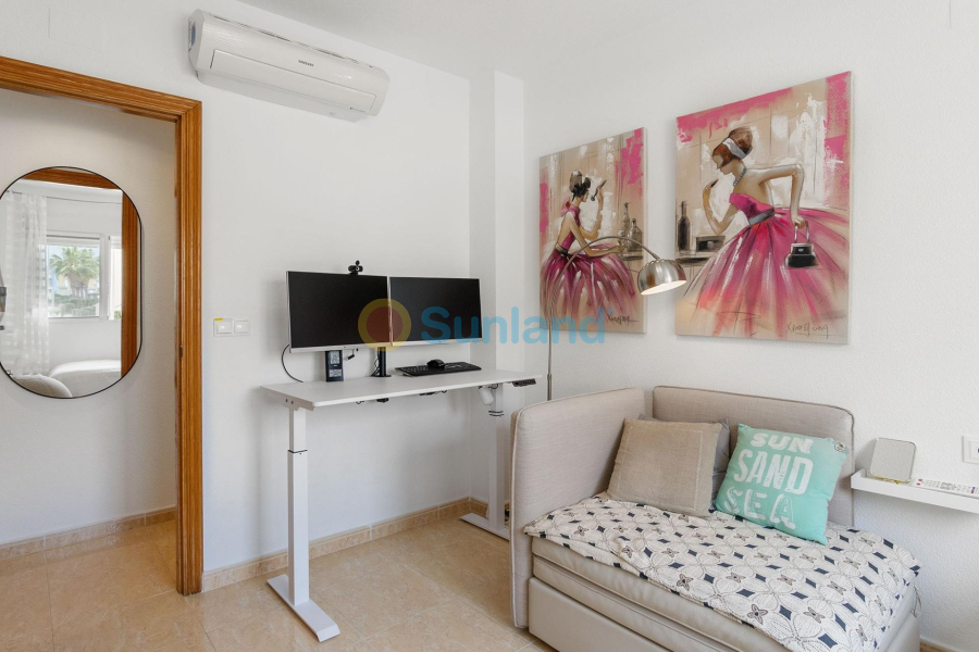 Verkauf - Apartment - Orihuela Costa - Campoamor