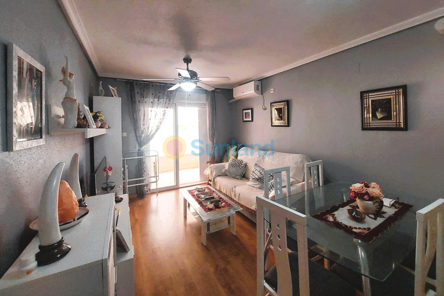 Segunda mano - Apartamento - Torrevieja - Centro