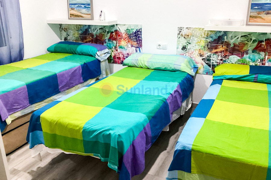 Resale - Villa - Torrevieja - 