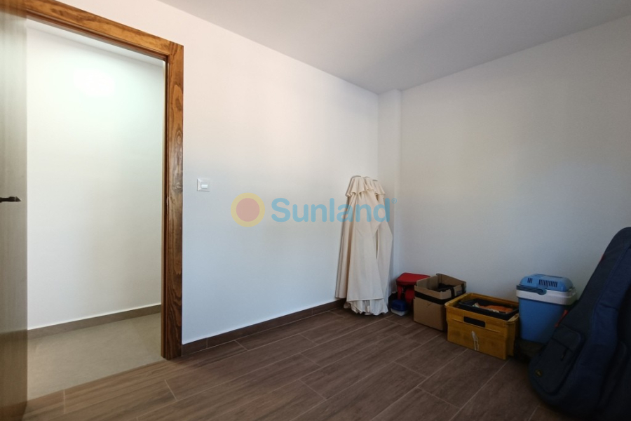 Resale - Villa - Pinar De Campoverde - 