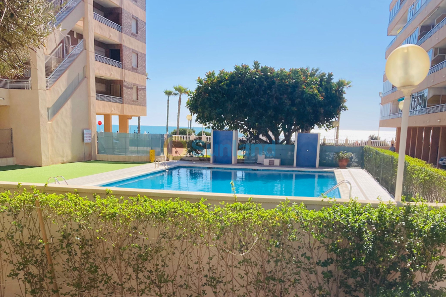 Resale - Apartamento - Torrevieja - La Veleta