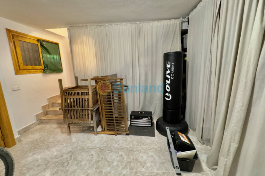 Resale - Villa - Guardamar del Segura - 