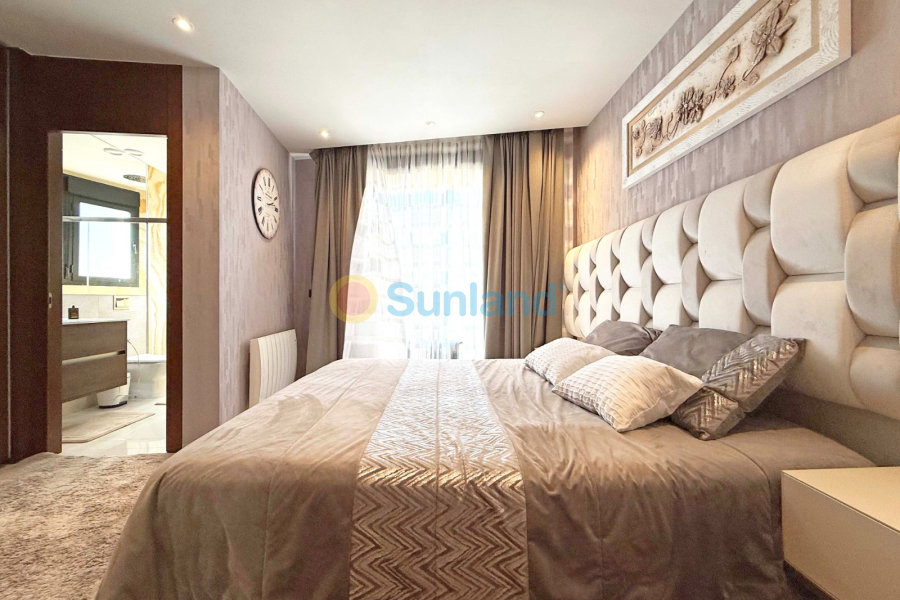 Använda fastigheter - Villa - Orihuela Costa - Villamartin