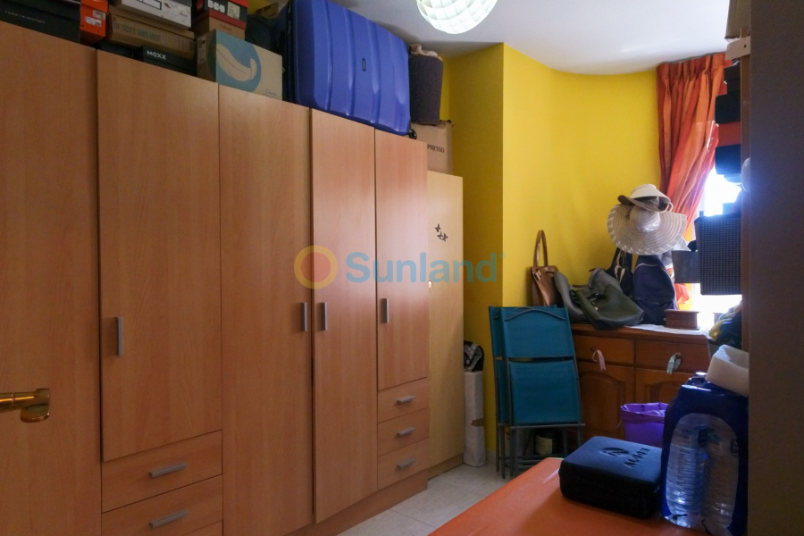 Resale - Apartment - Torrevieja - Torrevieja Centro