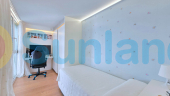 Resale - Apartment - La Manga del Mar Menor - 