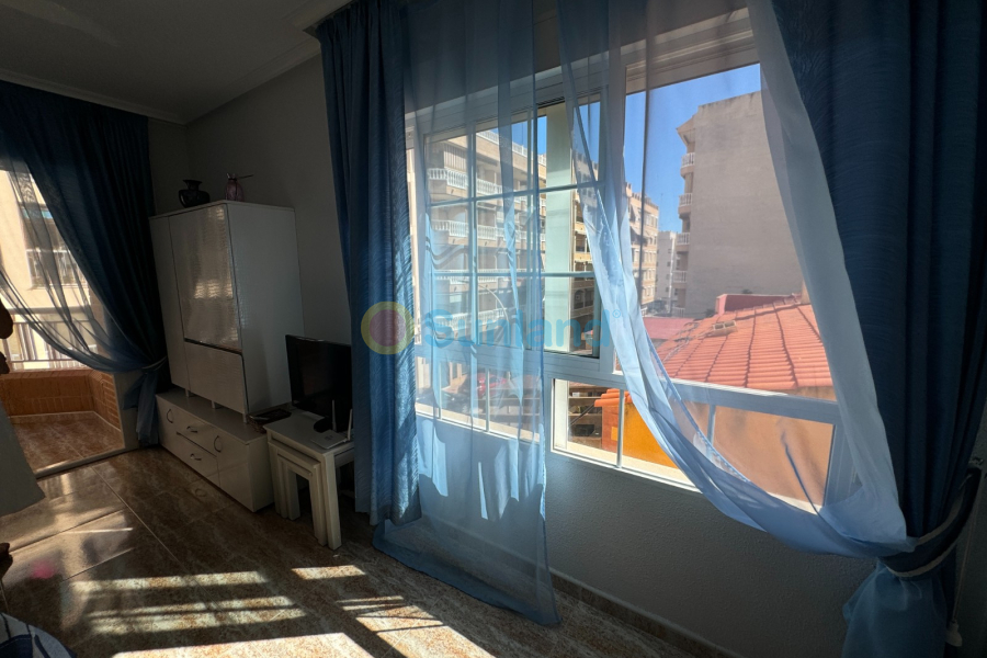 Resale - Apartment - Guardamar del Segura - 