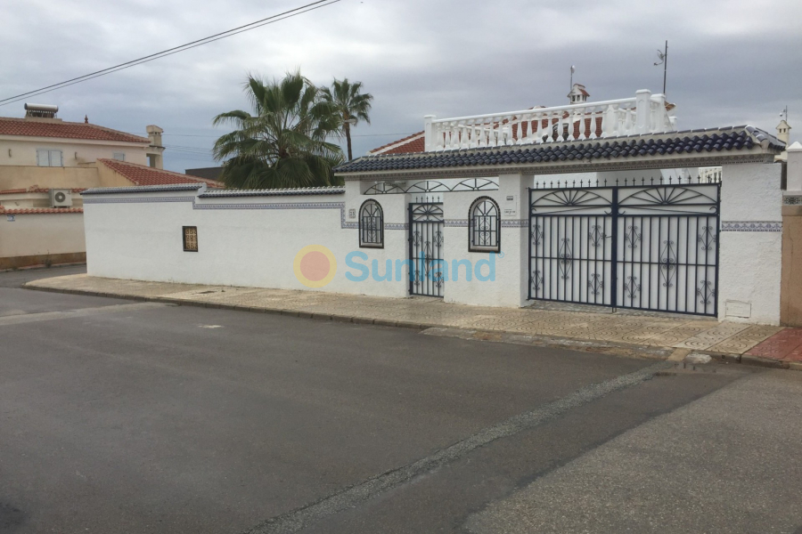 Resale - Villa - Ciudad Quesada