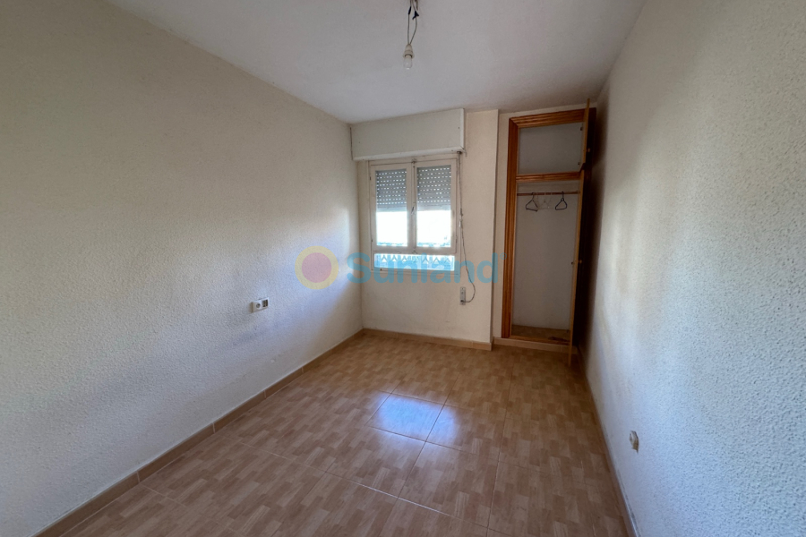 Resale - Apartment - Torrevieja - Punta Prima