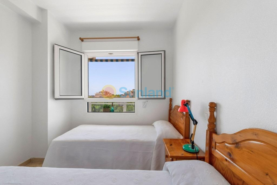 Resale - Apartment - Orihuela Costa - Altos de Campoamor