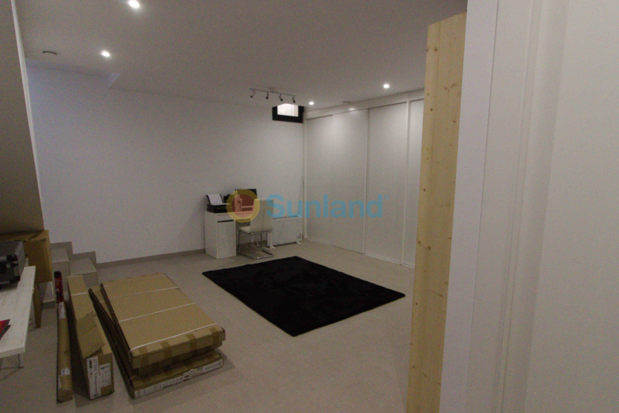 Resale - V - Benijofar