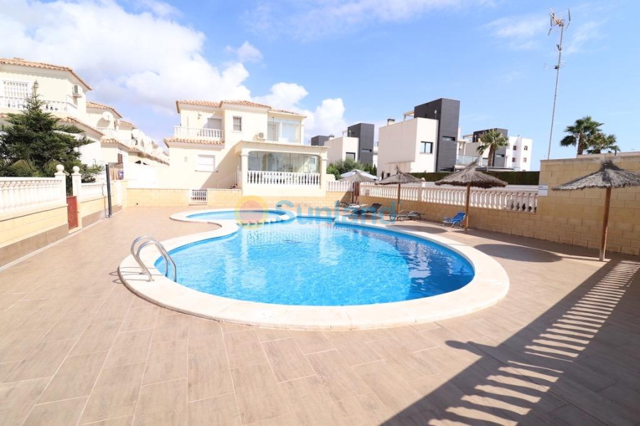 Brukte eiendommer - Villa - Orihuela Costa - Lomas De Cabo Roig