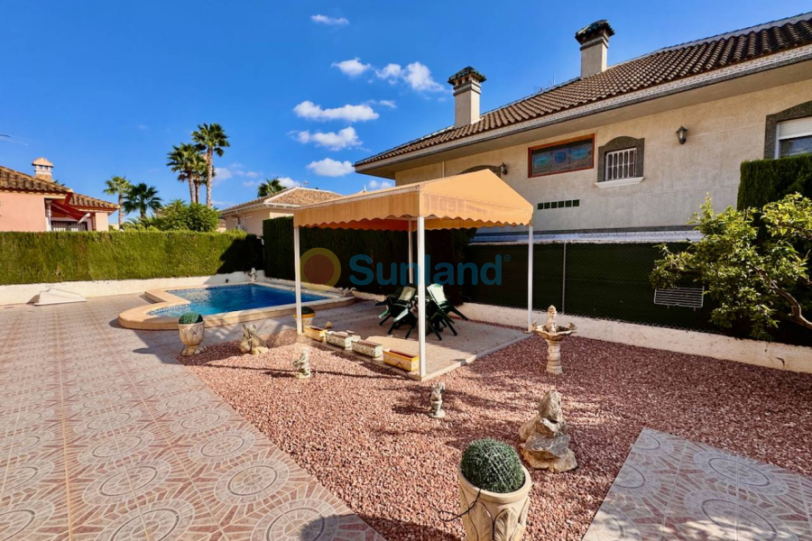 Använda fastigheter - Villa - Benferri