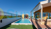 Använda fastigheter - Villa - Orihuela