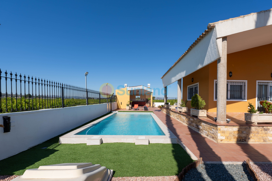 Använda fastigheter - Villa - Orihuela