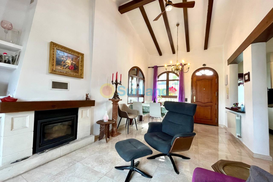 Resale - V - Villamartin