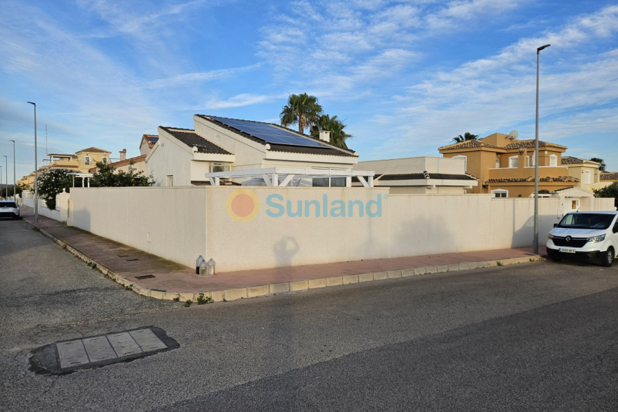 Вторичка - Bилла - Ciudad Quesada