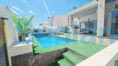 Använda fastigheter - Villa - Orihuela Costa - Villamartin