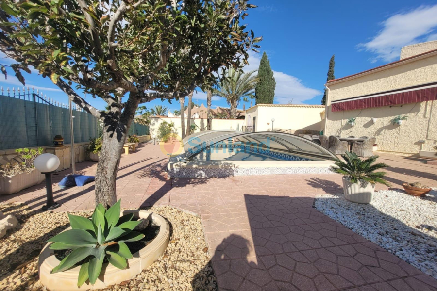 Segunda mano - Chalet - San Fulgencio - Urbanización La Marina