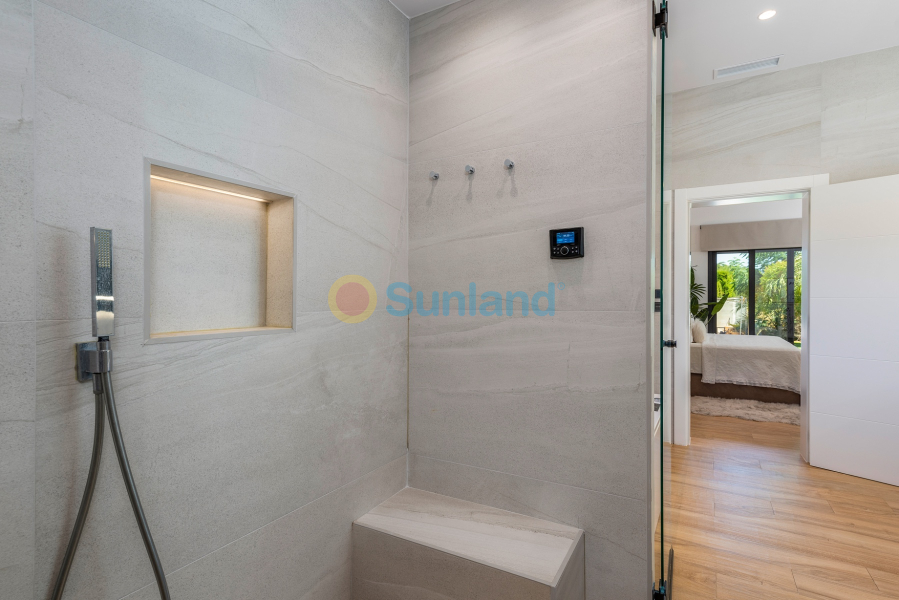 Resale - Villa - Elche/Elx