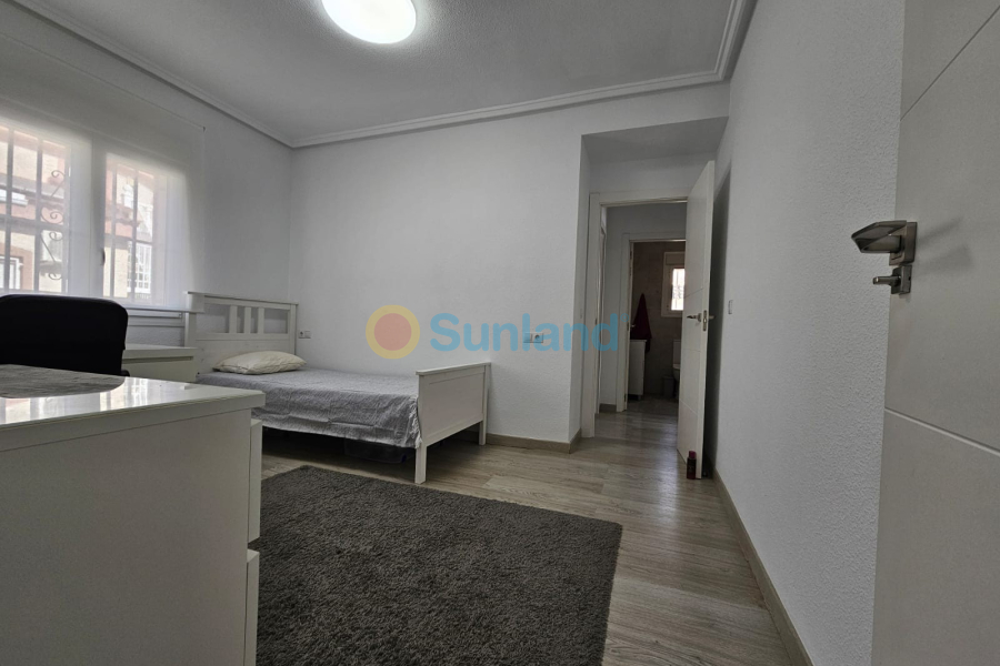 Вторичка - Bилла - Ciudad Quesada