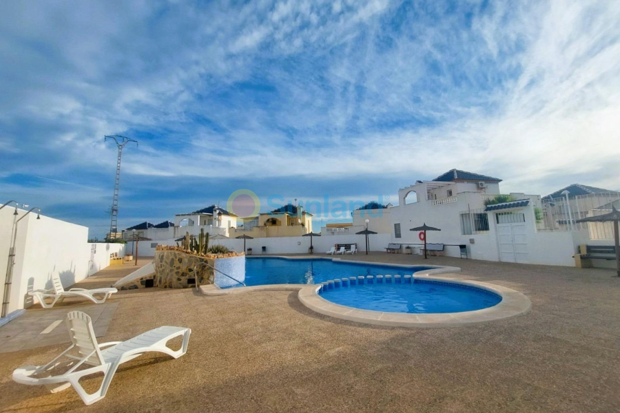 Resale - Chalet - Torrevieja - Los Balcones