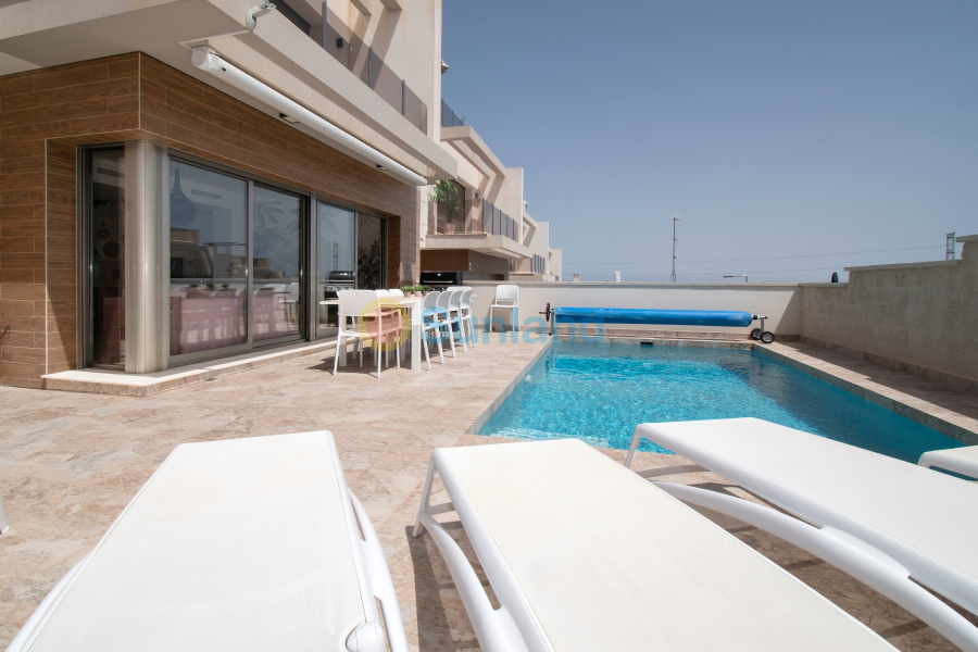 Använda fastigheter - Villa - Orihuela Costa - Villamartin