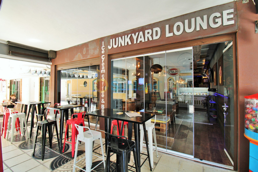 Resale - Commercial - Villamartin