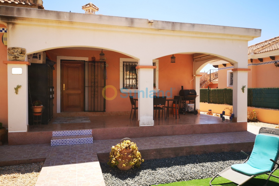 Resale - Villa - Los Montesinos - Los Montesinos - Urb. La Herrada