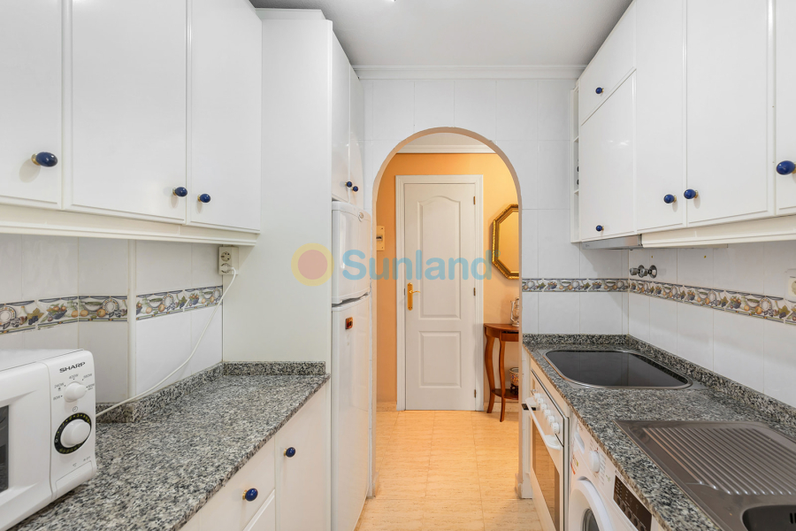 Resale - Apartamento - Torrevieja - La Mata