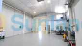 Resale - Industrial unit - Los Montesinos - Centro