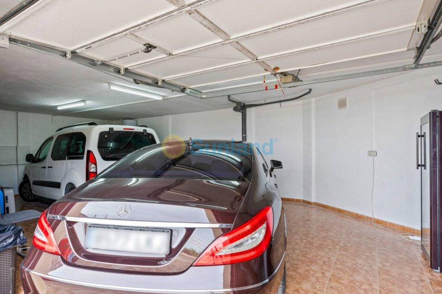 Använda fastigheter - Villa - Algorfa - Castillo de montemar