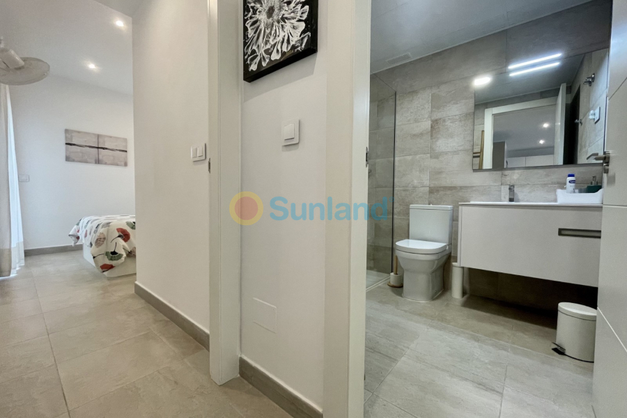 Resale - Apartments - Orihuela costa - 