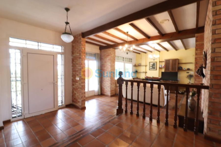 Resale - Villa - Pilar de la Horadada - RioMar