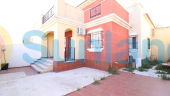 Använda fastigheter - Terraced house - Torrevieja - Las Calas