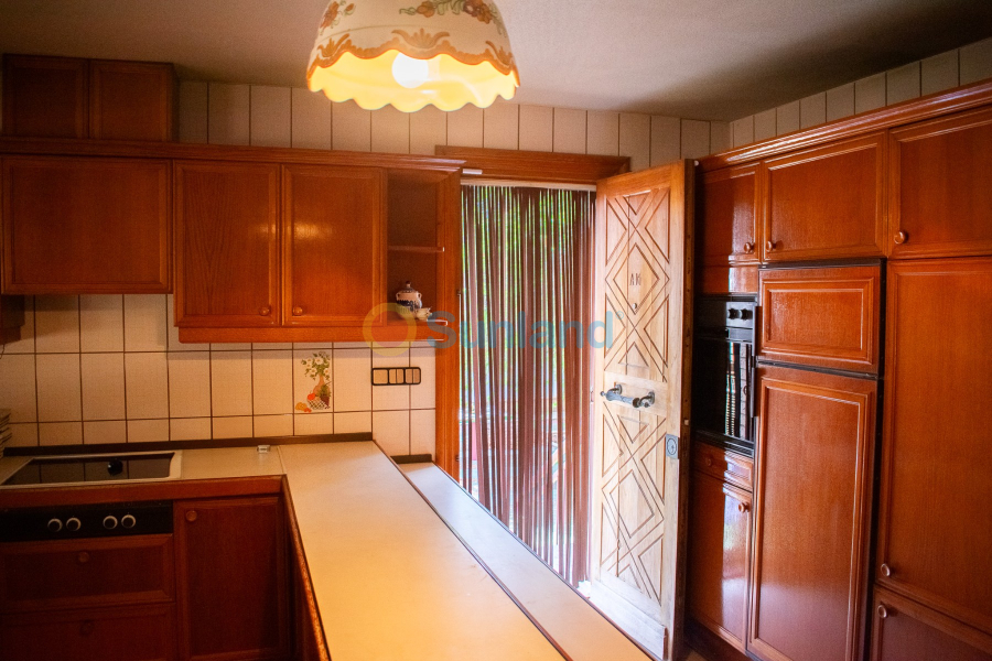 Segunda mano - Chalet - Llano de brujas