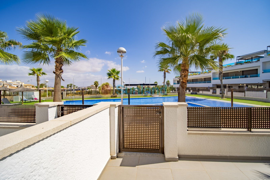 Resale - Casa de Pueblo - Torrevieja - Los Altos