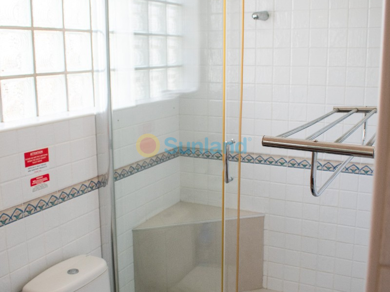 Använda fastigheter - Villa - Orihuela Costa - MUY CERCA DE LA PLAYA