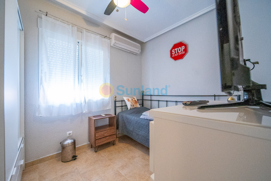 Resale - Casa de Pueblo - Torrevieja - Aguas Nuevas