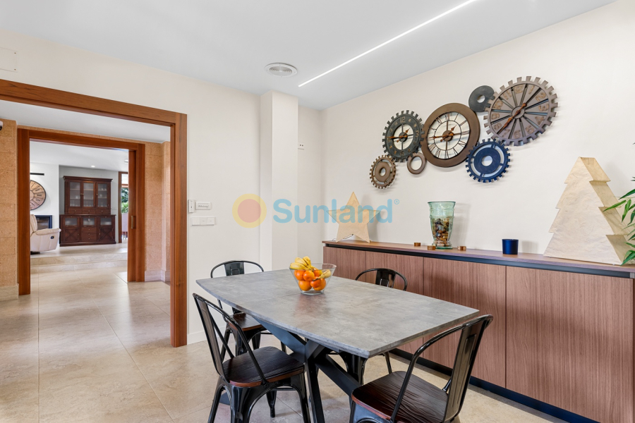 Resale - Villa - Elche/Elx