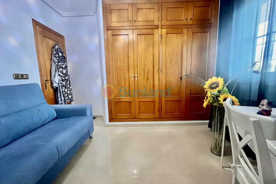 Resale - A - Cabo Roig