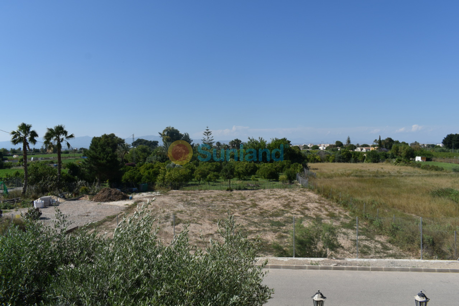 Brukte eiendommer - h - Algorfa