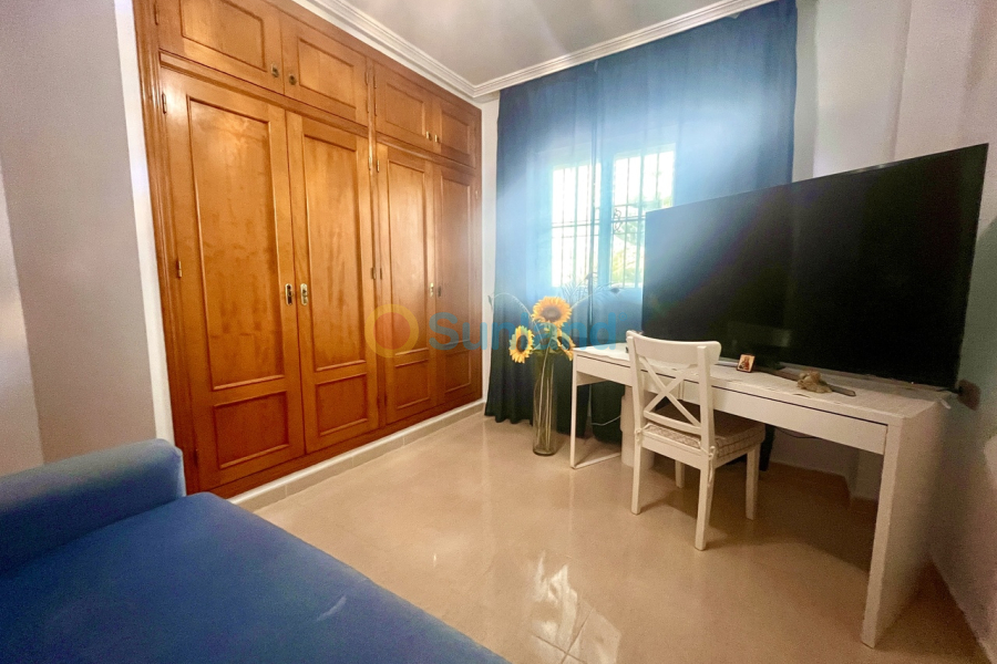 Resale - A - Cabo Roig