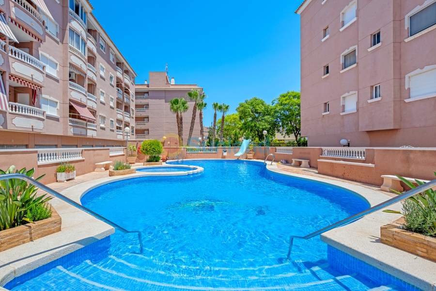 Resale - Apartment - Santa Pola