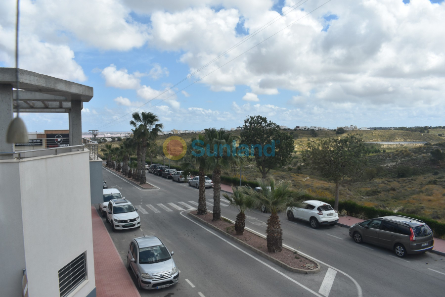 Använda fastigheter - Radhus - San Miguel de Salinas