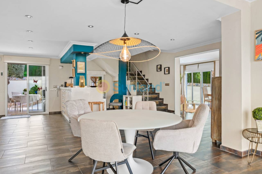 Använda fastigheter - Villa - Algorfa - Castillo de montemar