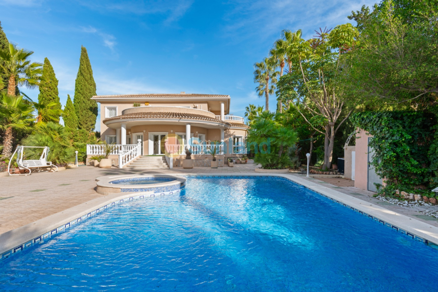 Вторичка - Bилла - Ciudad Quesada - Doña Pepa