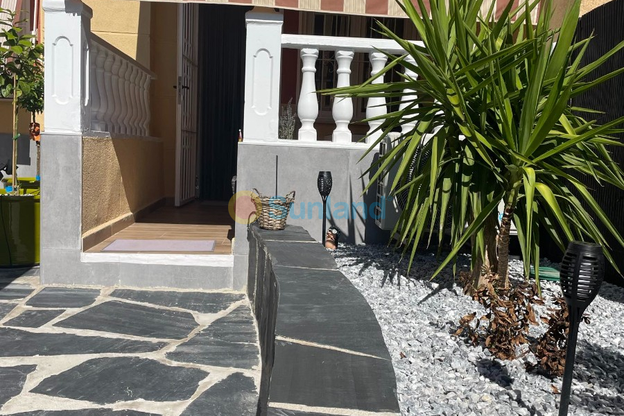 Resale - Apartment - Torrevieja