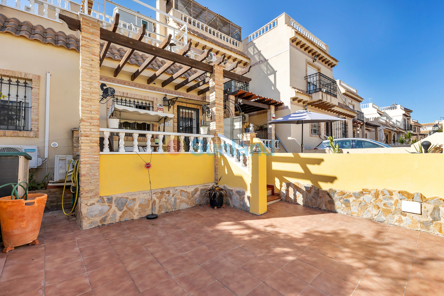 Resale - Casa de Pueblo - Orihuela Costa - Los Almendros