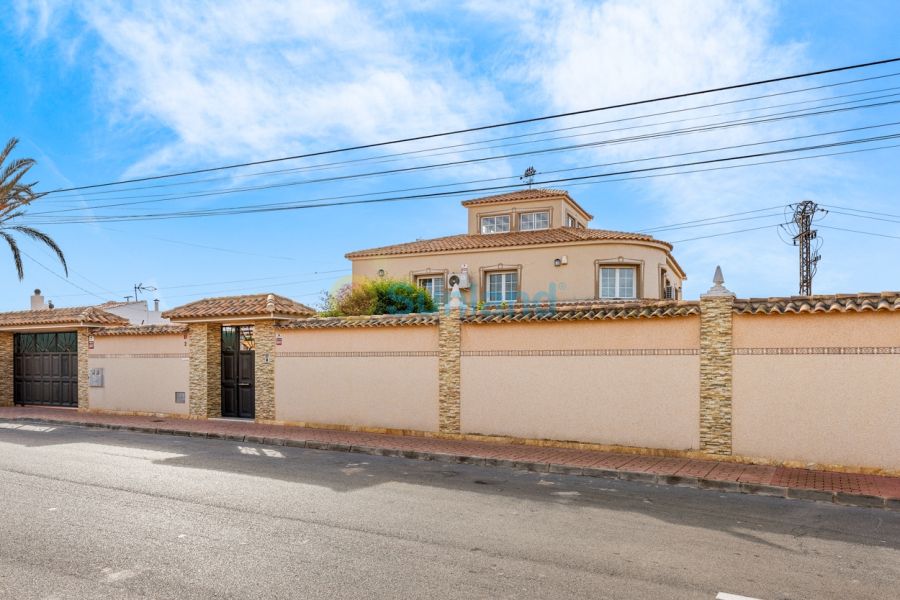 Använda fastigheter - Villa - Torrevieja